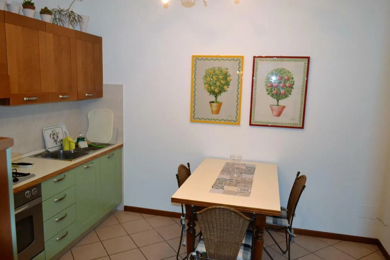 Appartamento Anna Torri Torri Del Benaco Italia
